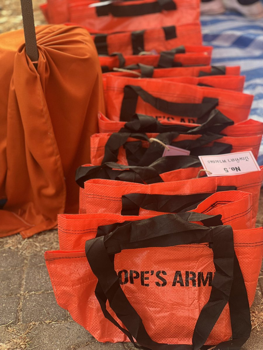 Pope118118's tweet photo. แล้วพบกันที่จุดลงทะเบียนแสตนด์
Pope's Army นะคะ☺️

#popezaap
#popearmy
#BelovedFestival53ปีดีต่อใจ https://t.co/DpMmeZ5BXG