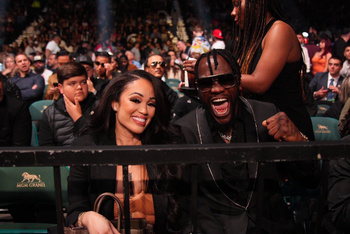 premierboxing's tweet image. You know what time it is @BronzeBomber!! #BOMBZQUAD

Buy #BenavidezPlant on @ShowtimeBoxing PPV NOW: pbcham.ps/Benavidez-Plan…