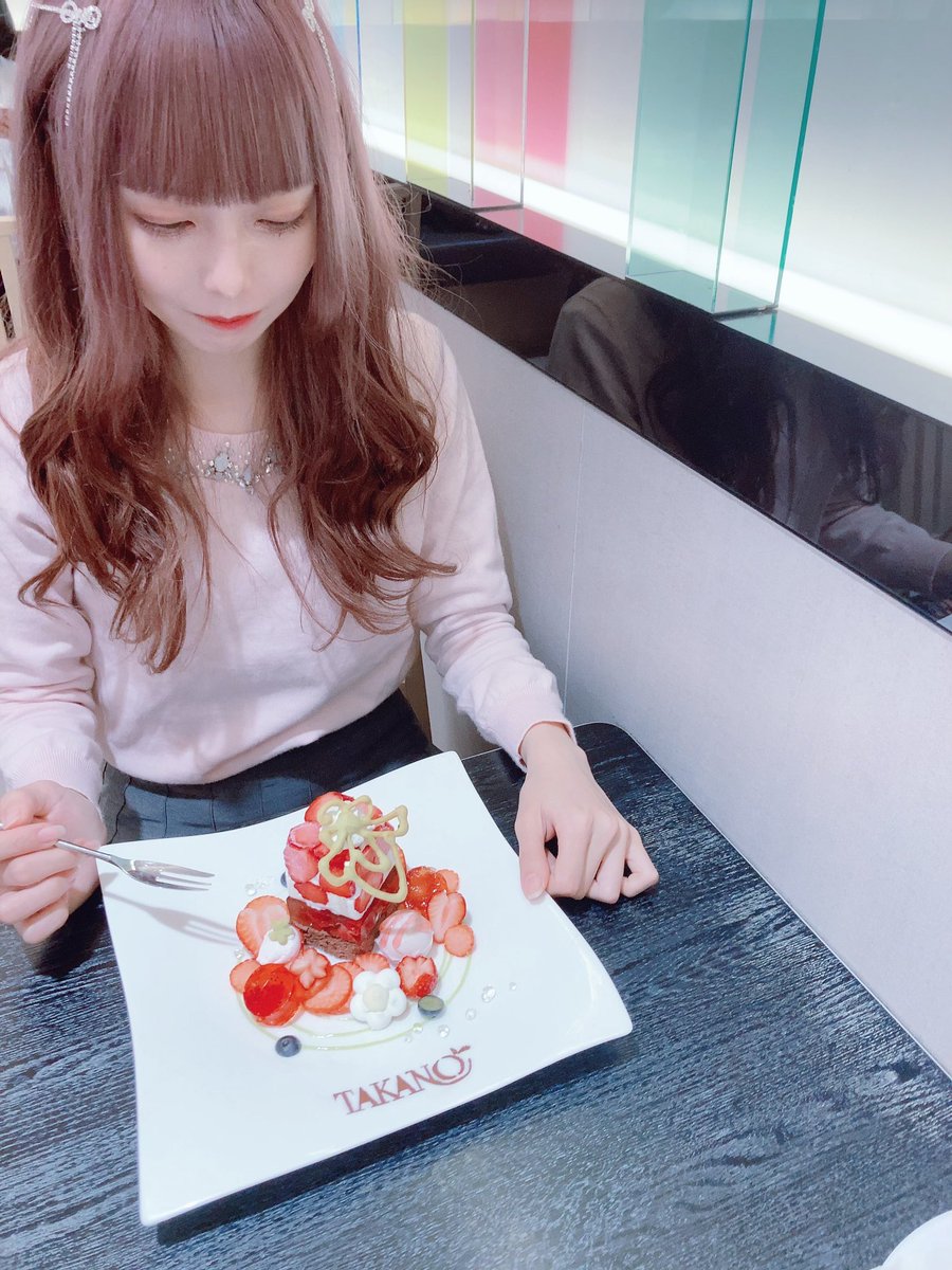 _lovely_p's tweet photo. 🍓🍽 https://t.co/p2R98N0wAs