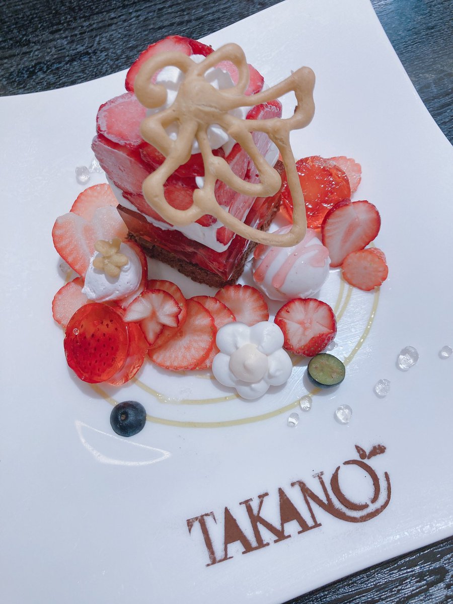 _lovely_p's tweet photo. 🍓🍽 https://t.co/p2R98N0wAs