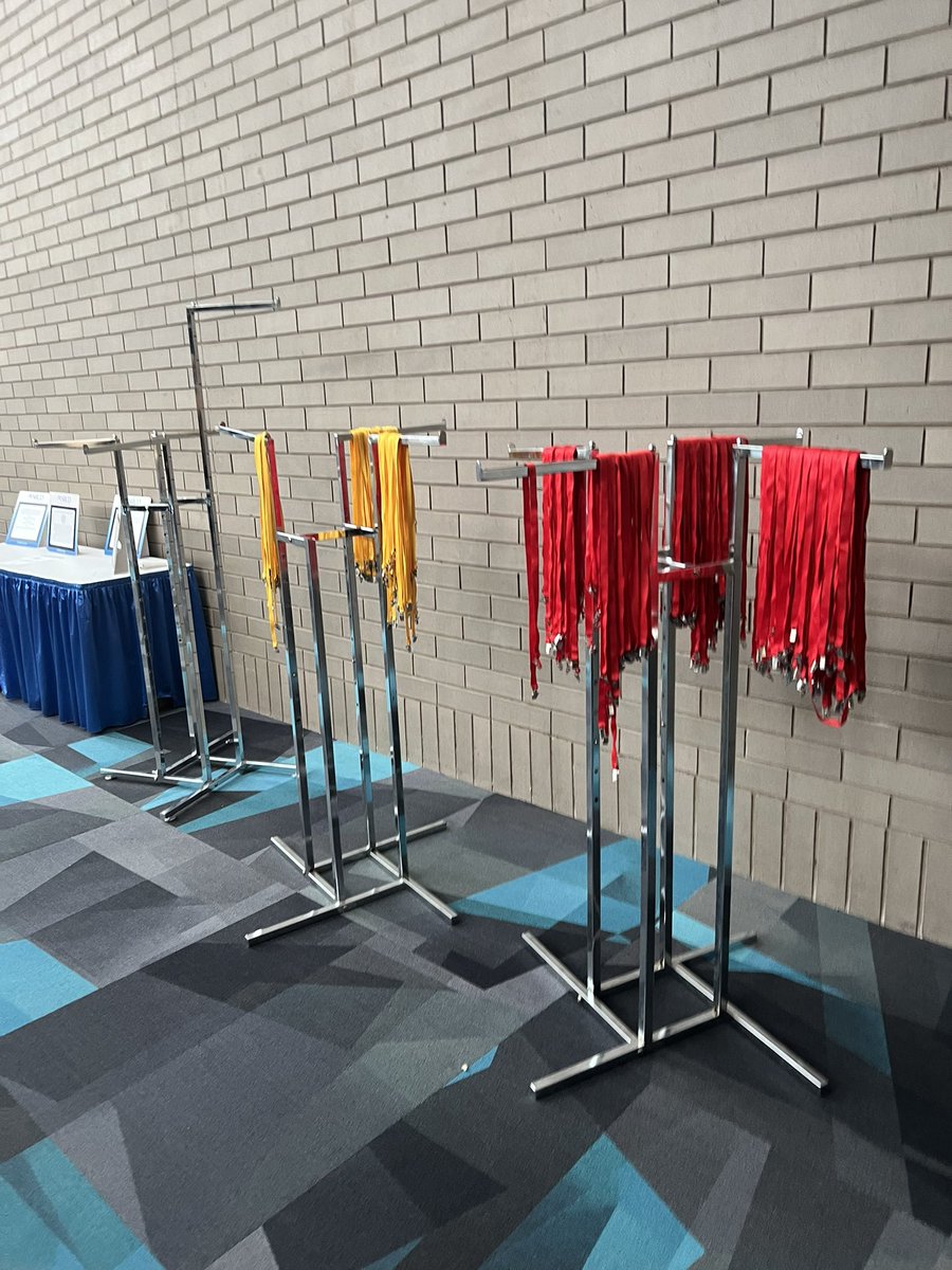 chris_starmans's tweet image. The verdict is in: #SRCD23 attendees are a bunch of huggers!