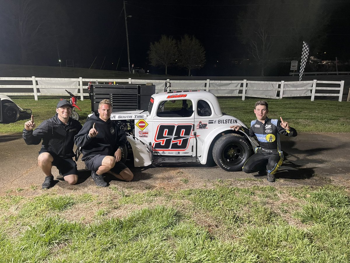 Interesting night at Lanier. Ran both features tonight because of weather coming in. Sat on the pole for both features and for some very odd reason they had me start in the rear nobody knows why?🤔It was 🟡free, finished 3rd. 2nd feature started on the pole brought home the win.