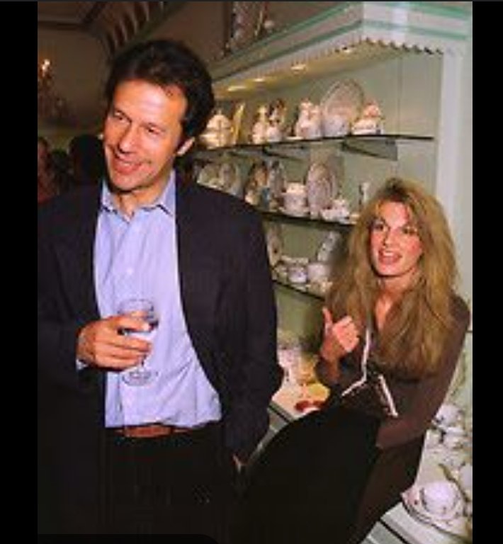 or_najib's tweet photo. @mobeenkhan1231 @ImranKhanPTI https://t.co/8WS96VeyHN
