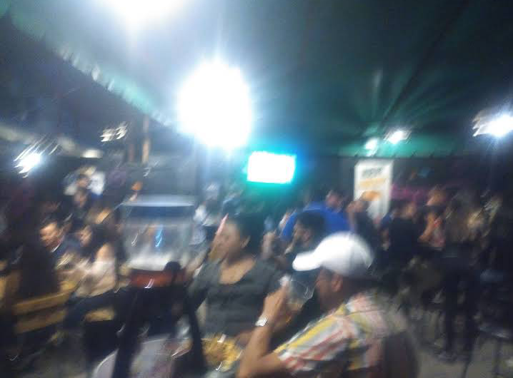 deme_trioo's tweet photo. Esta chido el ambiente ,,🍺🍺🍺 Zurda https://t.co/meCY8971cn