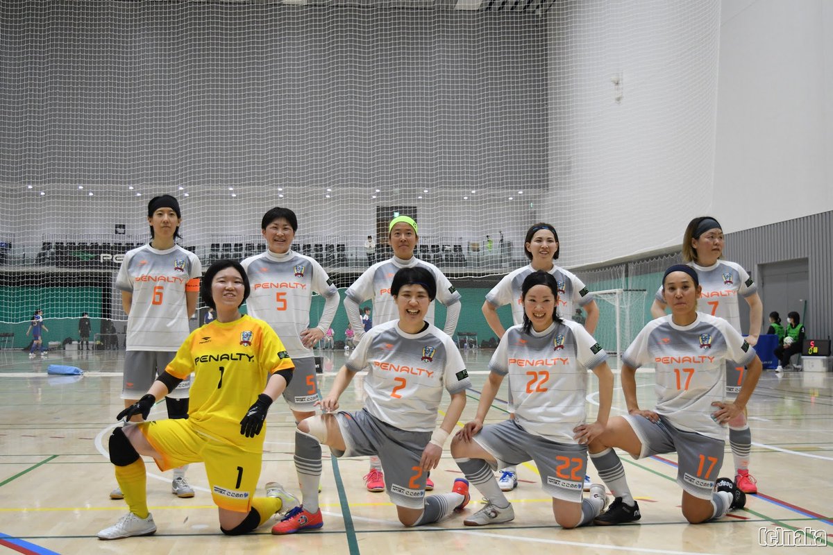 pivo_plus's tweet photo. 第26回東京都女子フットサル1部リーグ2023
第1節 武蔵野の森スポーツプラザ サブアリーナ
第2試合
FELIZ FAMILIA FUTSAL LADIES 2-0 FOREST ANNEX
#FELIZFAMILIAFUTSALLADIES
#FORESTANNEX
#東京都女子フットサル1部リーグ https://t.co/vp9Kn4pLfu