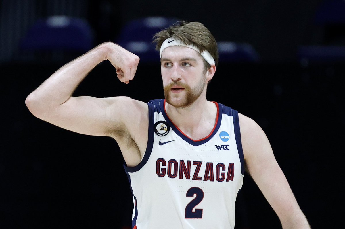 What a run for Drew Timme at Gonzaga 👏 - Karl Malone Award (2021) - Consensus 1st-team All-American (2023) - 2× West Coast Conference Men’s Player of the Year (2022-23) - 3× 1st-team All-WCC (2021–23) - 2 Elite Eight appearances - 1 National Champ appearance