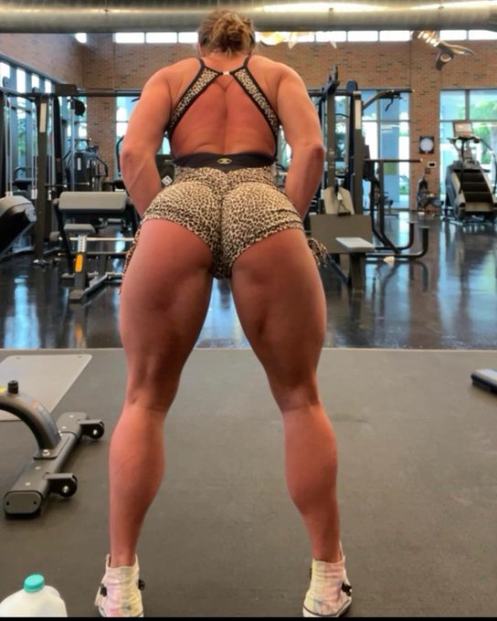 #booty #bootybuilding #bootyfordays #bootybootybooty #bootyworkout https://t.co/gIt9WP4FQv