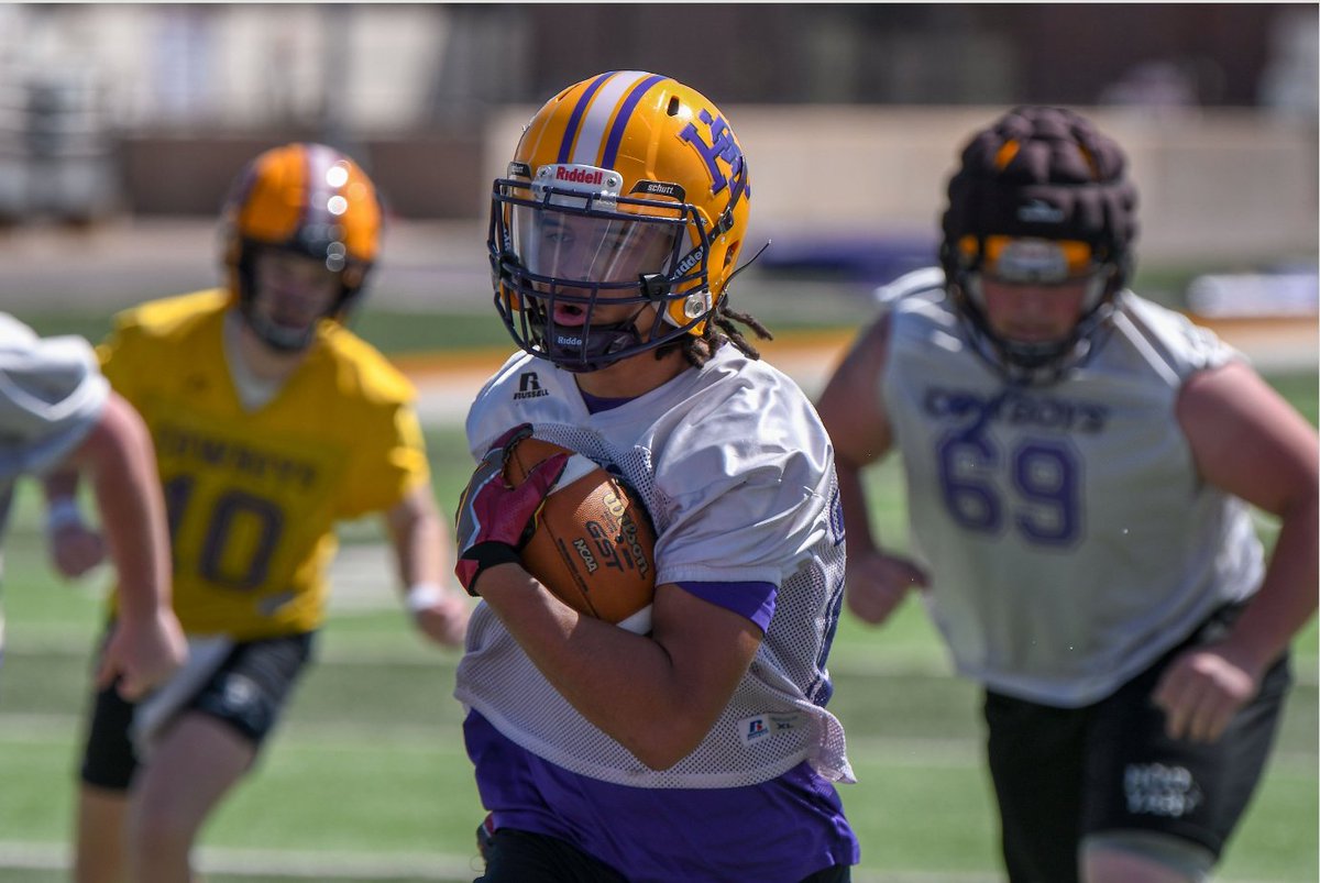 theonlyoneQB's tweet photo. Its Spring time!! 😤
#letswork
@Elliot_Brown20 https://t.co/Vzww0Dww8R