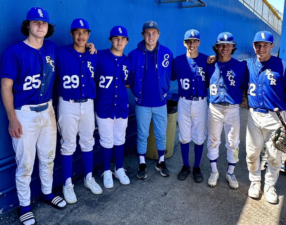 SOCALCUBSBB's tweet photo. Thank you gentlemen.Chicago Cubs Scout Team . #Cubs https://t.co/YQaMJiTSFS