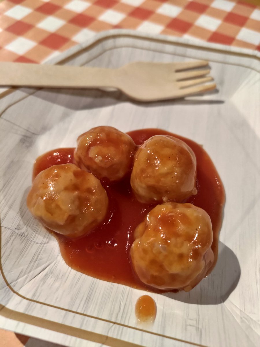 KUROAND's tweet photo. 21日、石井食品fan交流会に
参加してきました

無添加ミートボールを製造する事になったいきさつを聞いたり
秘密のレシピでミートボールクッキング教室もありました。
すっかり石井のファン交流会応援団になってしました。

@ishii_official

#石井食品
#イシイのミートボール
#イシイのファン交流会 https://t.co/LrAam5IoSD