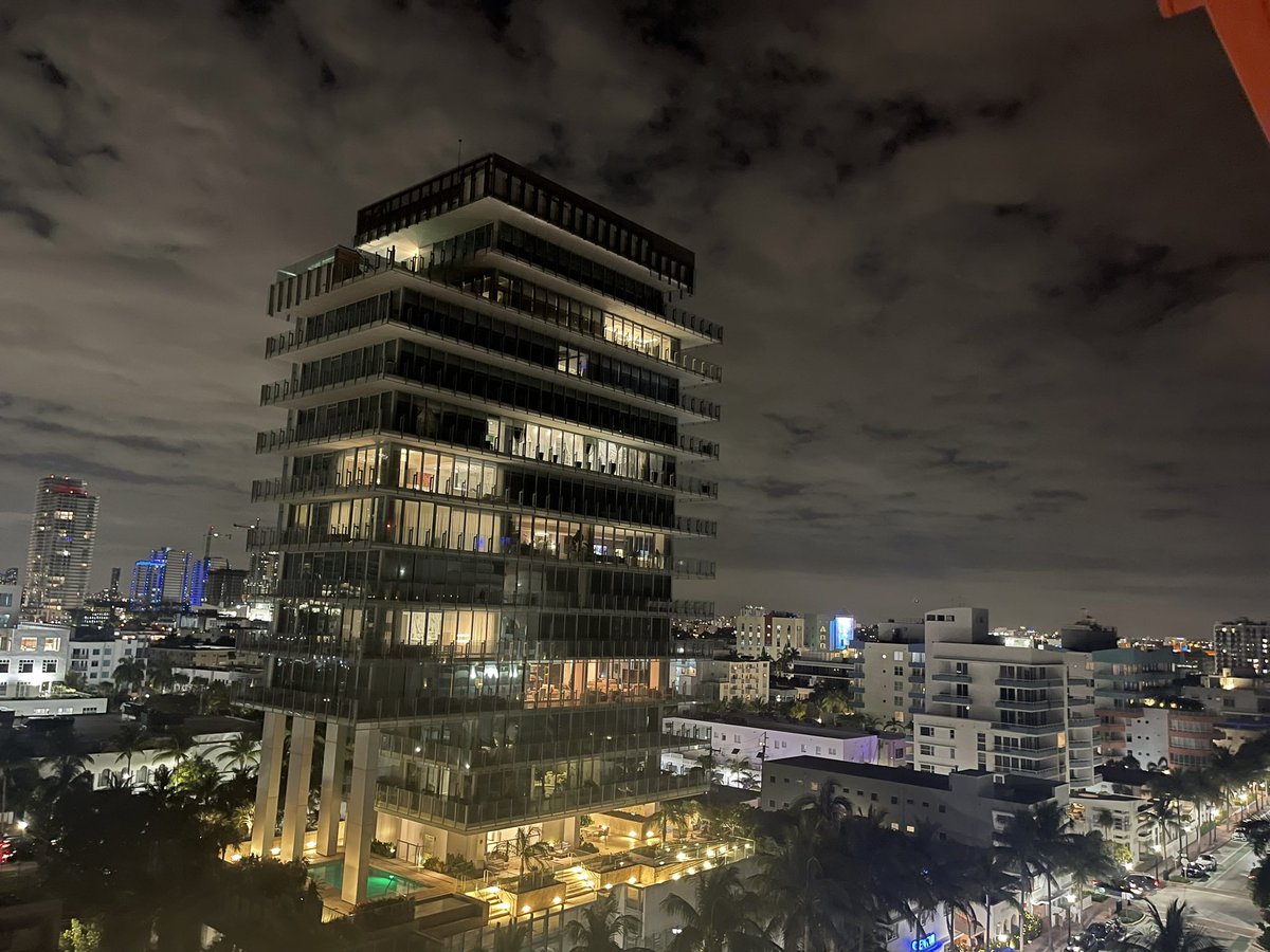BalanRealtyKB's tweet photo. Want to invest at South Beach or In the state of Florida? Call any of our agents and we will help you look for your business or your dream home. We offer counseling for real estate and loans, and we practice residential and commercial real estate. #Miami #Balanrealtymiami #broker https://t.co/d9wtaEJXaM