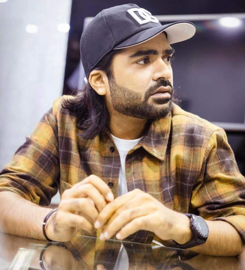 TCINEUpdate's tweet photo. #PathuThala #str #simpu 🔥 #SilambarasanTR #Silambarasan https://t.co/V3QlK1NLDF