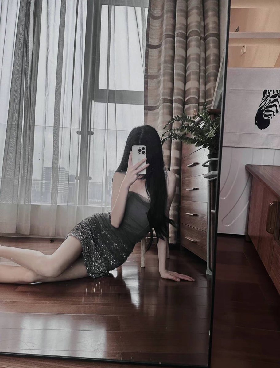 芙兰朵露 on Twitter: 好消息 我最喜欢的一个妹妹又开始营业了 不是网图 真人绝美无敌 放福利姬圈至少5k 能当可爱JK 还兼任 ...