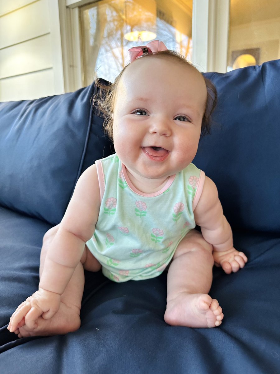 BarrettDonahoe's tweet photo. Happy just because she wants to be.  Love you baby girl!  #bestpartoflife https://t.co/wsUvdlnA8B