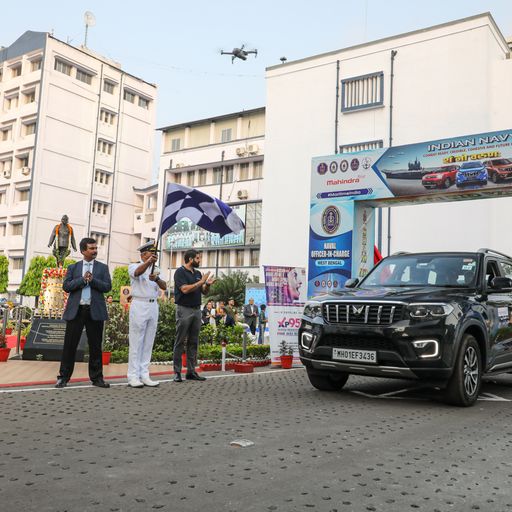 PRO_Vizag's tweet photo. #SamNoVarunah Coastal Car Expedition was virtually flagged off by Adm R Hari Kumar #CNS. The 7500 km Expedition covering the entire Coastline from West Bengal to Gujarat is an outreach to inculcate Maritime Consciousness, awareness about #AgnipathScheme &amp; showcase #NariShakti https://t.co/uNMRooYfGD