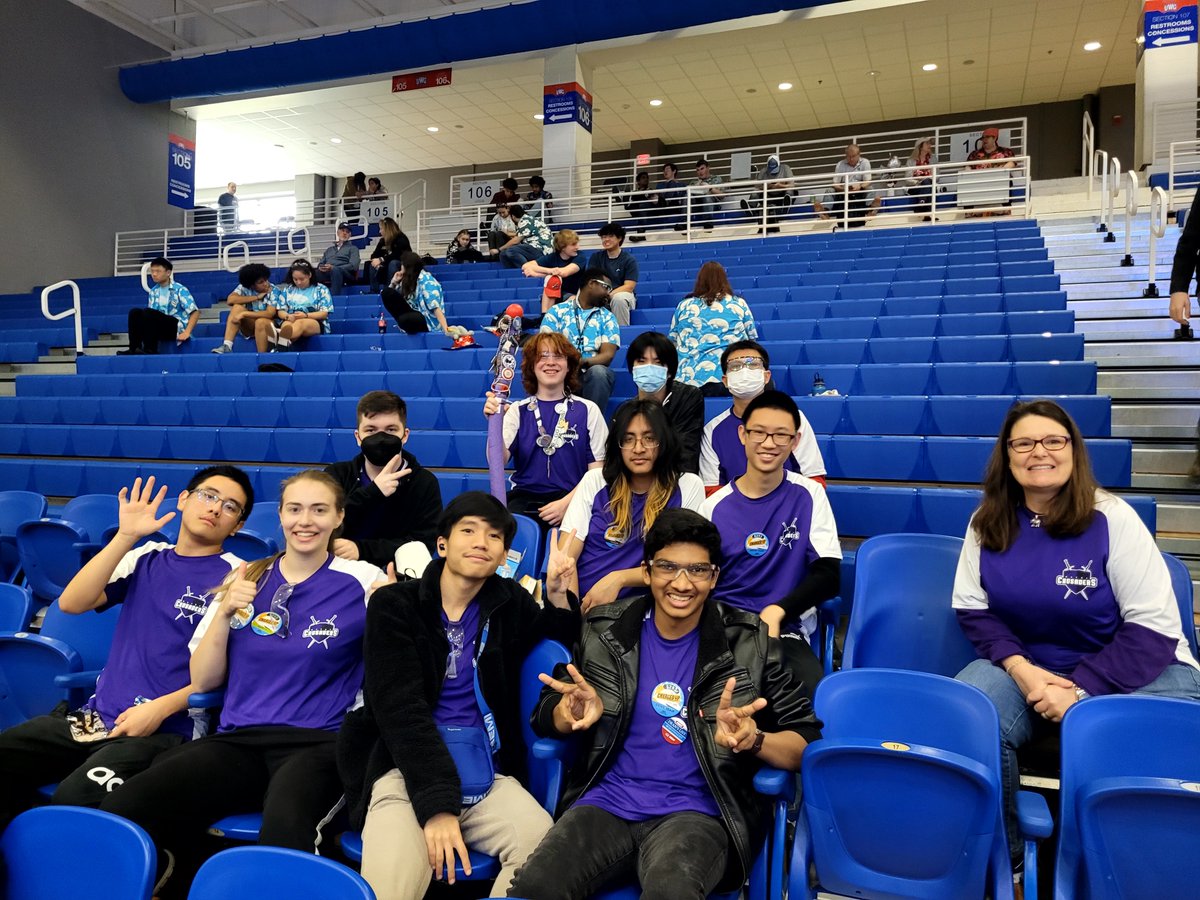FRC5293's tweet photo. The Metal Crusaders finished off this spectacular weekend in Carrollton with 2nd place in the finals with our alliance! https://t.co/9oA6ZOnLeb