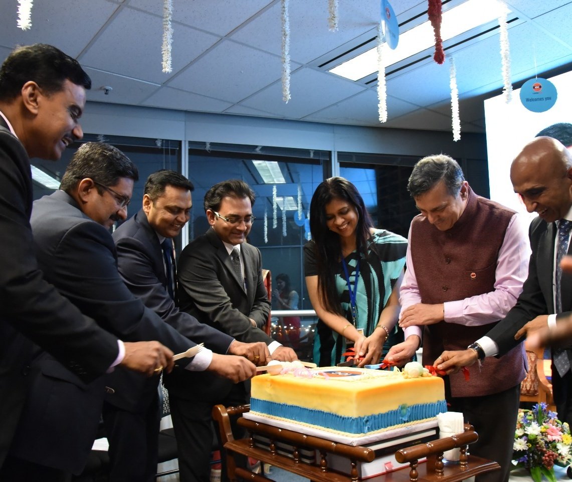 ChairmanIOCL's tweet photo. Met the energy soliders of LankaIOC who moved mountains to keep Sri Lanka energised amidst the recent crisis. On my part, I underlined how the positive spirit of the LankaIOCians is the greatest strength for the company &amp; it will continue to drive the team towards newer heights. https://t.co/GJg5QgFWRm