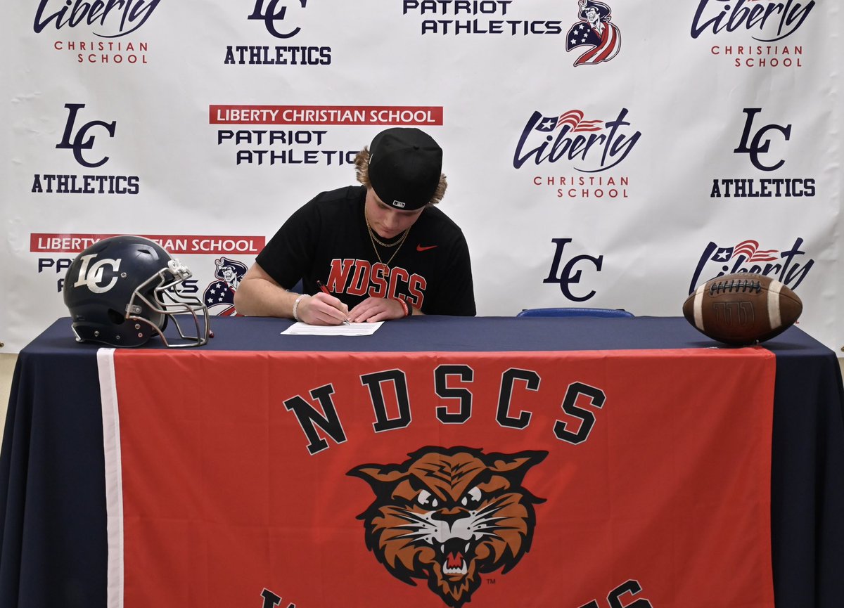 I am honored to say that I will be continuing my academic and athletic career a North Dakota State College of Science! Thank you to all of my coaches, family, and everyone else who has helped me along the way. Go Wildcats!
<a href="/NDSCSFB/">NDSCSFB</a> @NDSCSCoach_Izz #NDSCS #COMMITTED