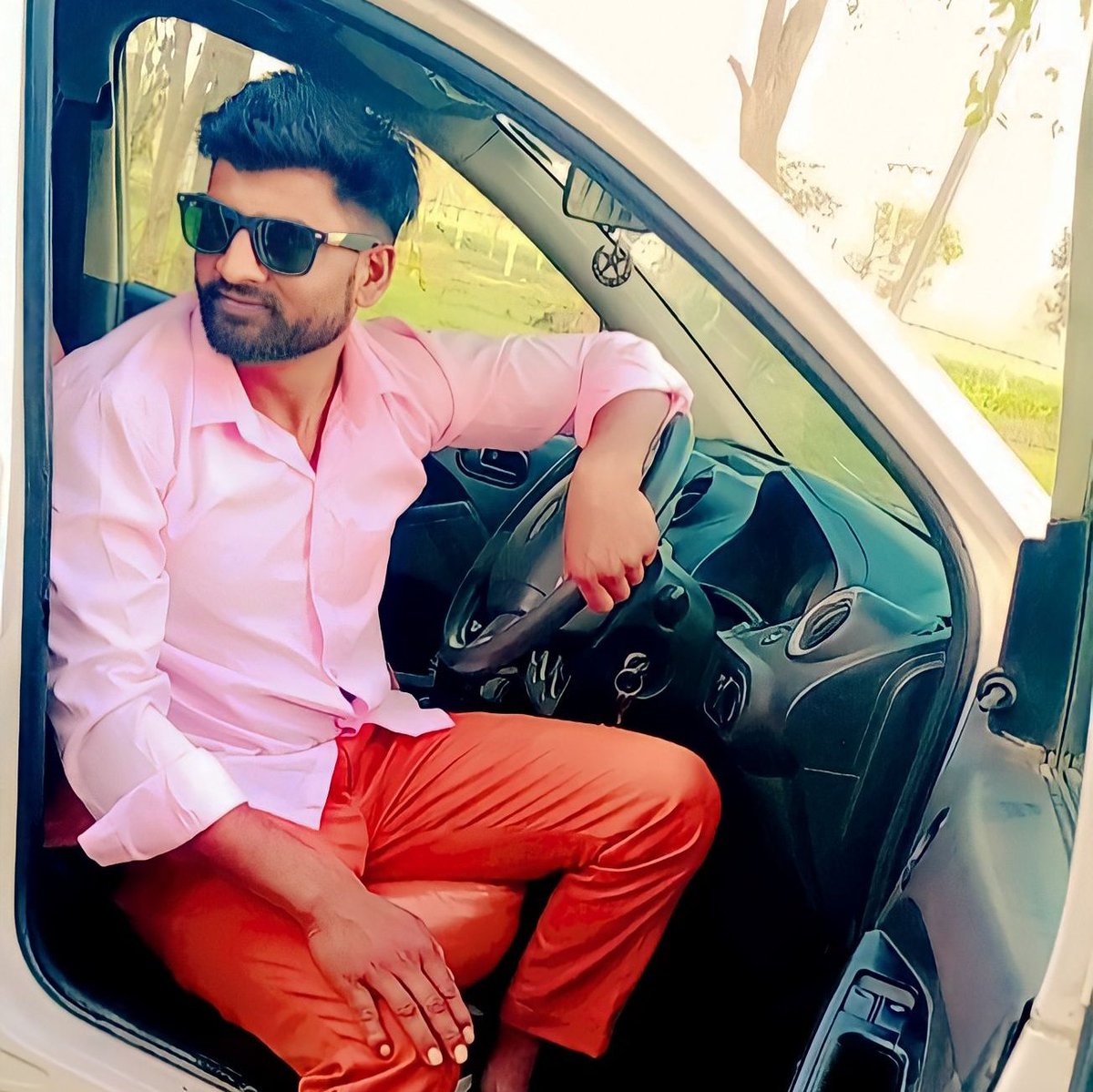 Mus75359211Mohd's tweet photo. #NewProfilePic https://t.co/9dM85W5mkr