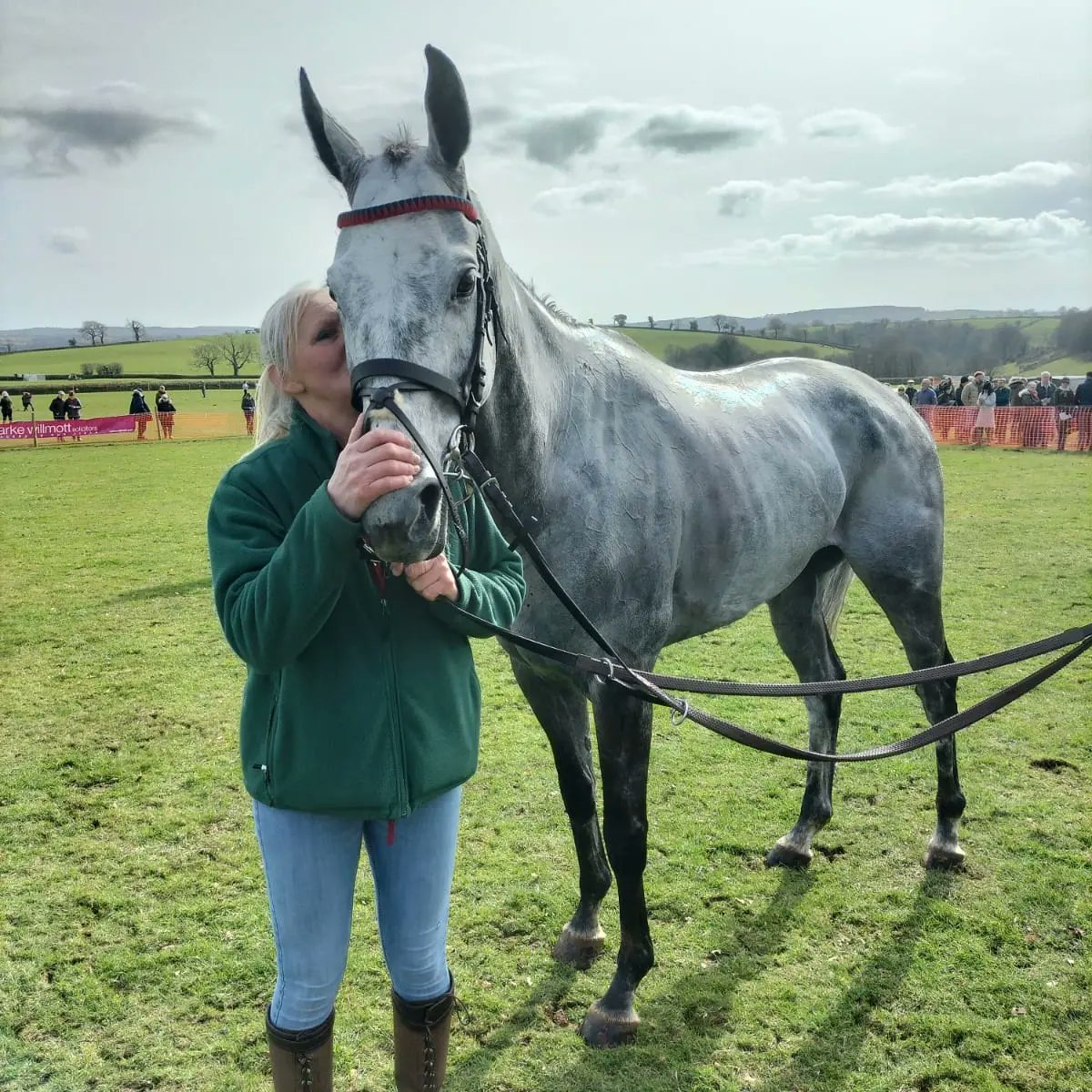Lamerton p2p at Kilworthy HeidiLewis &amp; "Full Spes"  2nd in Maiden race for geldings. His first run this season 💙❤️