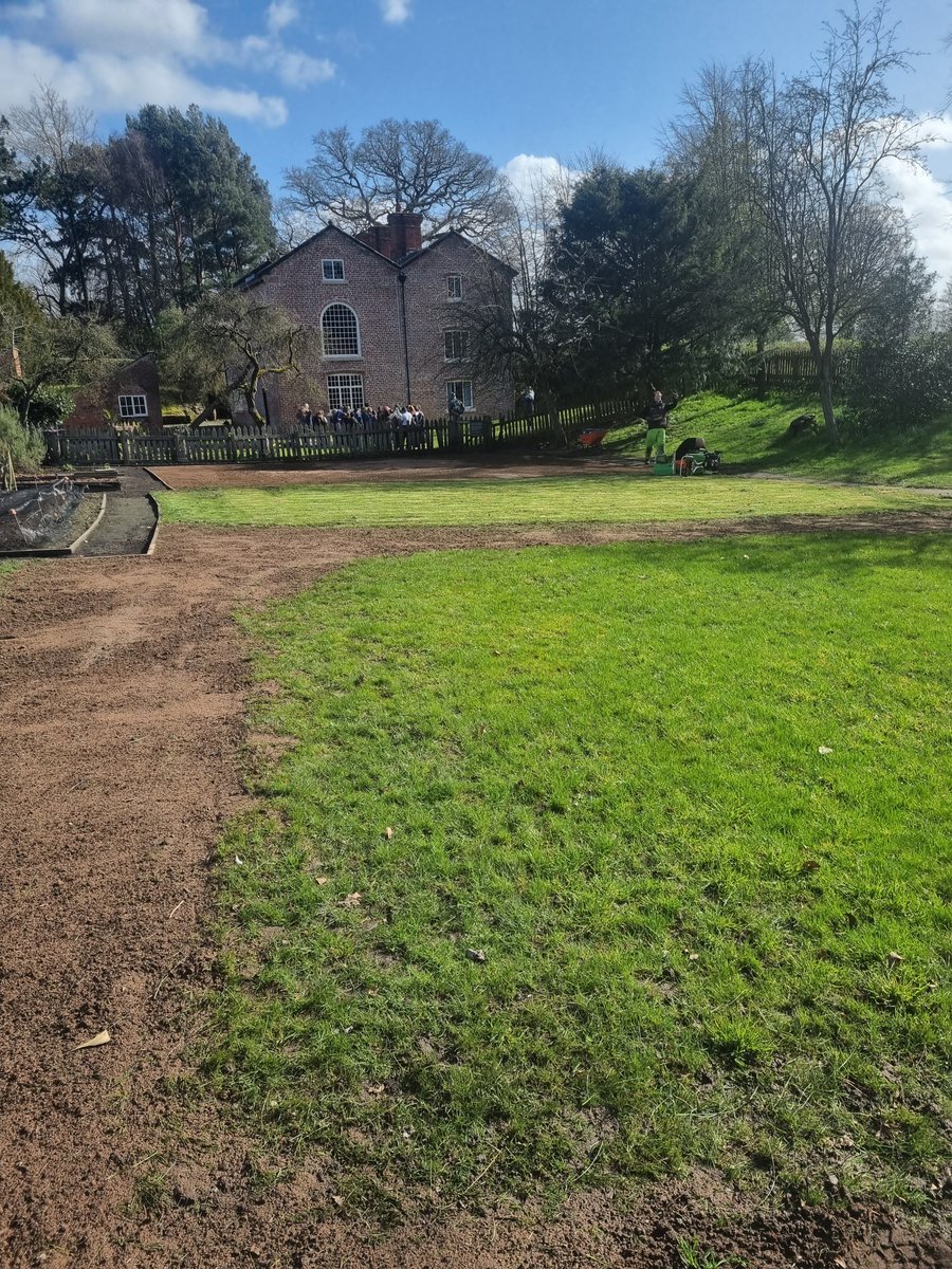 AGSTeam22's tweet photo. Remove old rasied vegetables beds and create new lawn #national trust #quarrybank https://t.co/orp7DxZLQH