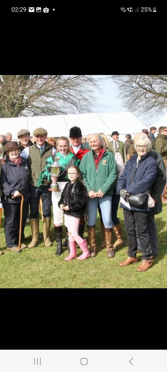 maria lewis tweet media