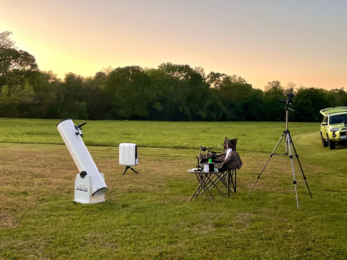 AggieAstronomer's tweet photo. Brazos Valley Astronomy Club members were treated to a star party and Messier Marathon tonight. Got to hang out under the stars with some fascinating people and check out some pretty fancy equipment. ✨ 🔭 

#Astronomy #BVAC #AstronomyClub #Astrophotography #GigEm #GodIsGood https://t.co/eiMkH4n48Z