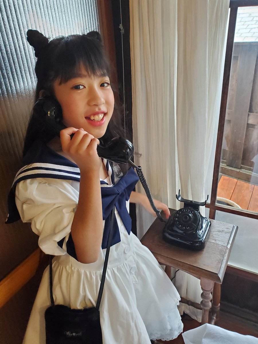 越谷ご当地アイドル🥐クロワッサン♡♡
アイドルに挟んでもらった(⸝⸝ ´𐋣`⸝⸝)やたやた
ほまちにアイドル要素無いから(ヲタ要素の純度が高すぎる|﹃`*)……
アイドルさんキラキラオーラ
すごーーい٩(๑>∀<๑)۶
ライブも毎月出てるんだって
凄いなぁo(>∀<*)oチェックしてね…