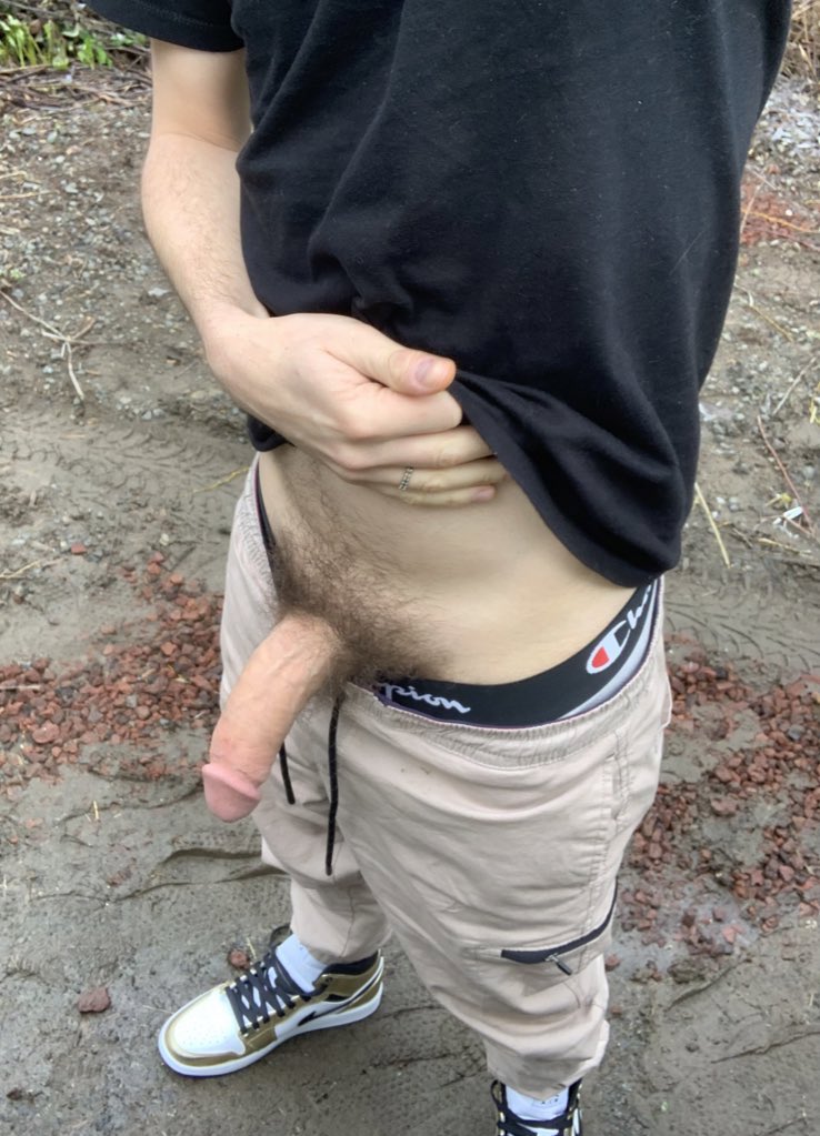Retweet if you’d throat me