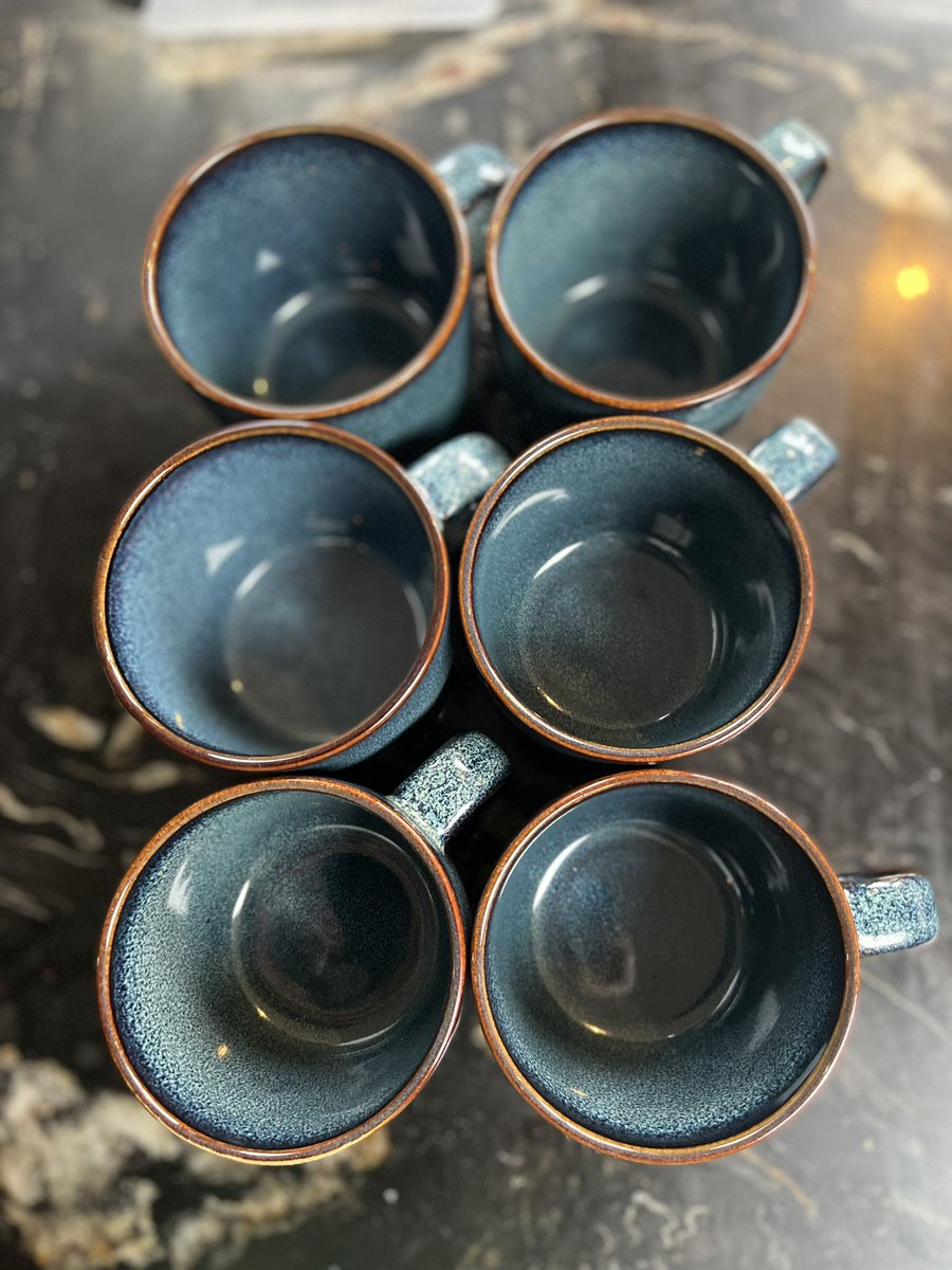 BreadmanWLKG's tweet image. Setting the scene this morning for our #breadmanwalking 3rd #sourdoughclass this year . 
Flip chart ✅
Coffee on tap ✅
Brekkie/brunch/buns for breaktime ✅
Reading material ✅
#irishfoodie #bakingclass