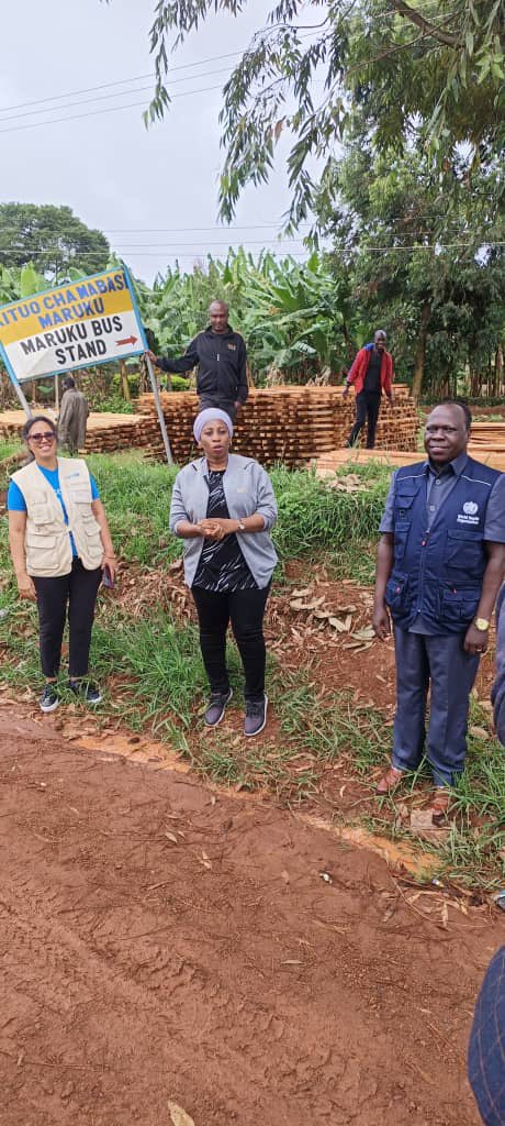 WHO_Tanzania's tweet photo. #WHO Tanzania and @UNICEFTanzania  representatives accompanied the minister of health, @ummymwalimu to  the epicenter of  #Marburg outbreak in Kagera region. 

Encouraged to see in action health care workers that we &amp; partners supported to train in response to health emergencies. https://t.co/GsUr2z7Ruu