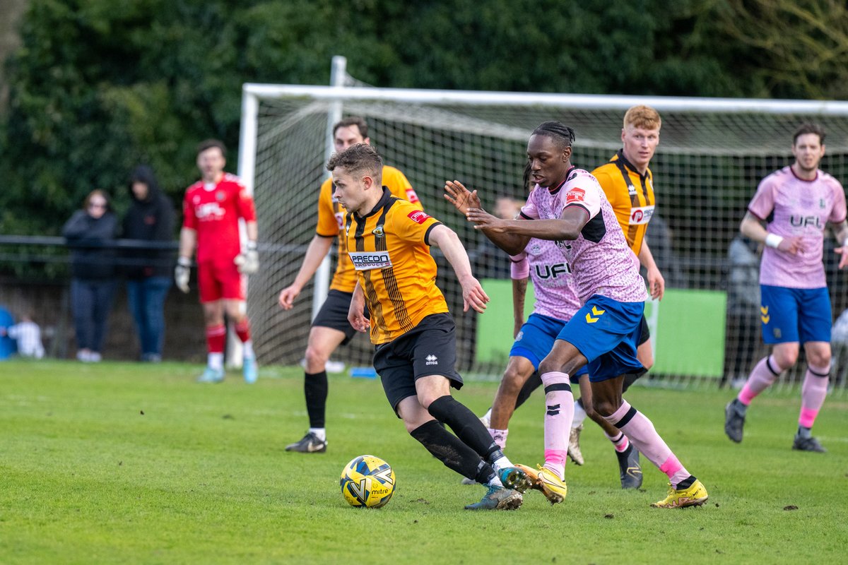 davidwalker545's tweet photo. A few from yesterday’s excellent result against the league leaders ⁦@stowtownfc⁩ ⁦@NonLeaguePaper⁩ ⁦@hashtagutd⁩ https://t.co/3CIfqEL6d0