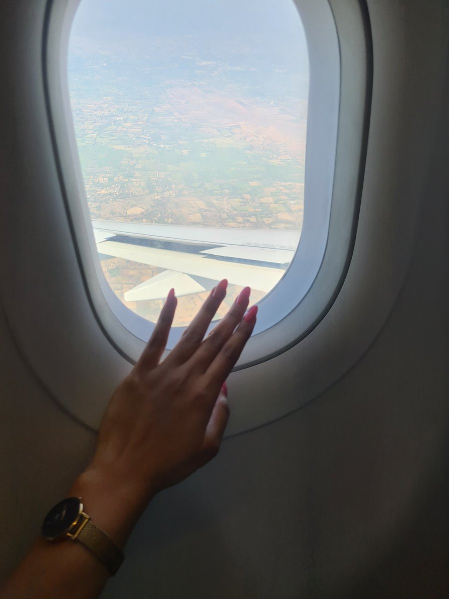 ChaviSometimes's tweet photo. Dream is to FLY 🕊️🌏
#SundayMotivation https://t.co/Q8gPEmDsuH