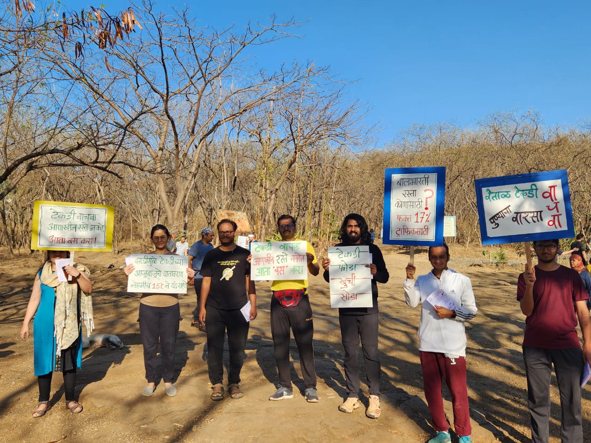 sushmadate's tweet photo. And it has BEGUN!! 
Youngsters are taking time out from their busy schedules to create awareness about problematic projects on @VetalTekdi  &amp; to mobilize people to attend the April 15 march
Such  small events will be conducted 2 or 3 times a wk in diff parts of our area. Do join! https://t.co/XjMRaVKN7V