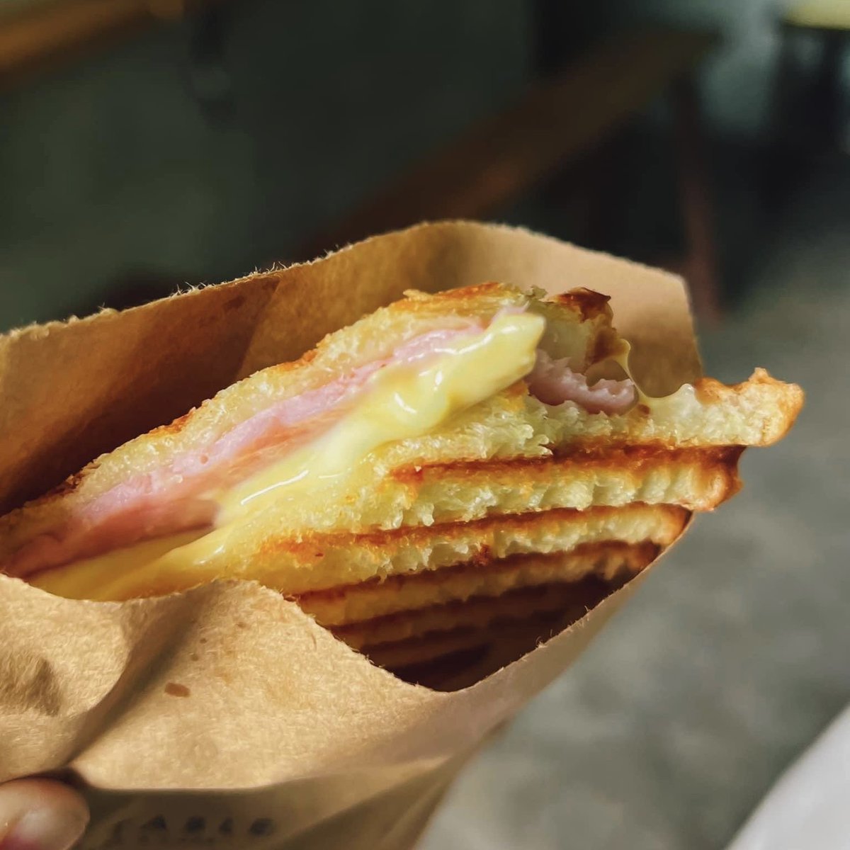 Noloveheart's tweet image. 📍tiny table  โกโก้เข้มข้นมา แซนวิชแฮมชีสก็ดีย์ ราคาน่ารัก #คาเฟ่นครสวรรค์ #รีวิวนครสวรรค์ #tinytable