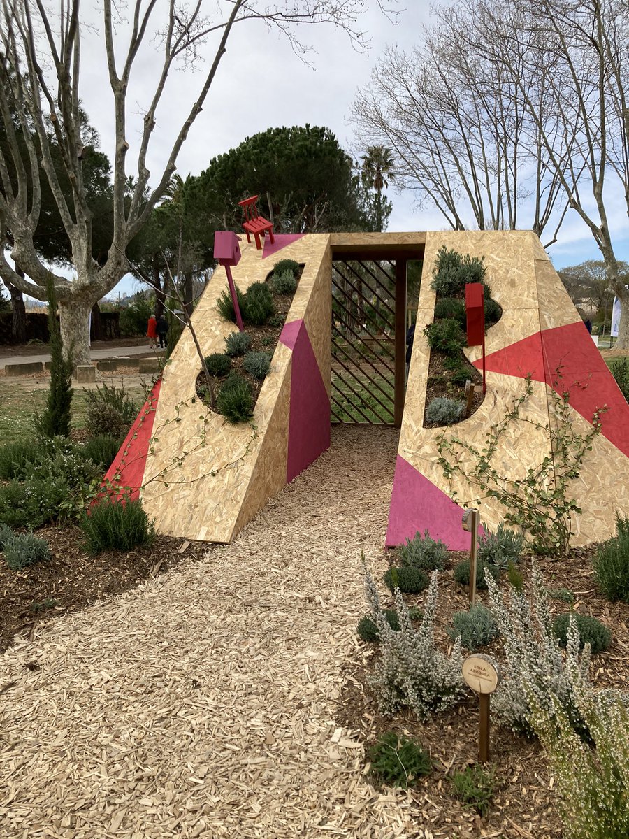 LesEntDuPaysage's tweet photo. Fin des visites pour le jury pro après de belles découvertes à Antibes. #FestivalJardins06 @AntibesTourisme https://t.co/E4otrkKKy4