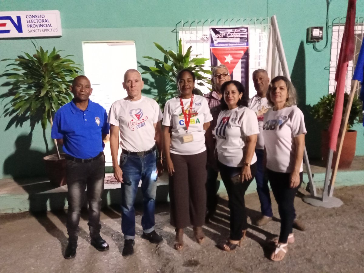 Preparados para una jornada de trabajo que será intensa y fructífera <a href="/NeisaMuro/">Neisa Muro Ríos</a> <a href="/Alina_Balseiro/">Alina Balseiro</a> <a href="/Guiller23379138/">Guillermo Jaime Díaz</a> <a href="/Elecciones_Cuba/">Elecciones en Cuba</a> <a href="/DuenasDisney/">DISNEY Dueñas</a>  #SanctiSpirítusEnMarcha #CenCuba #EleccionesNacionales2023 <a href="/chinea_diaz/">Yadira Diaz Chinea</a>  <a href="/MEspirituana/">@MariposaEspirituana</a>
