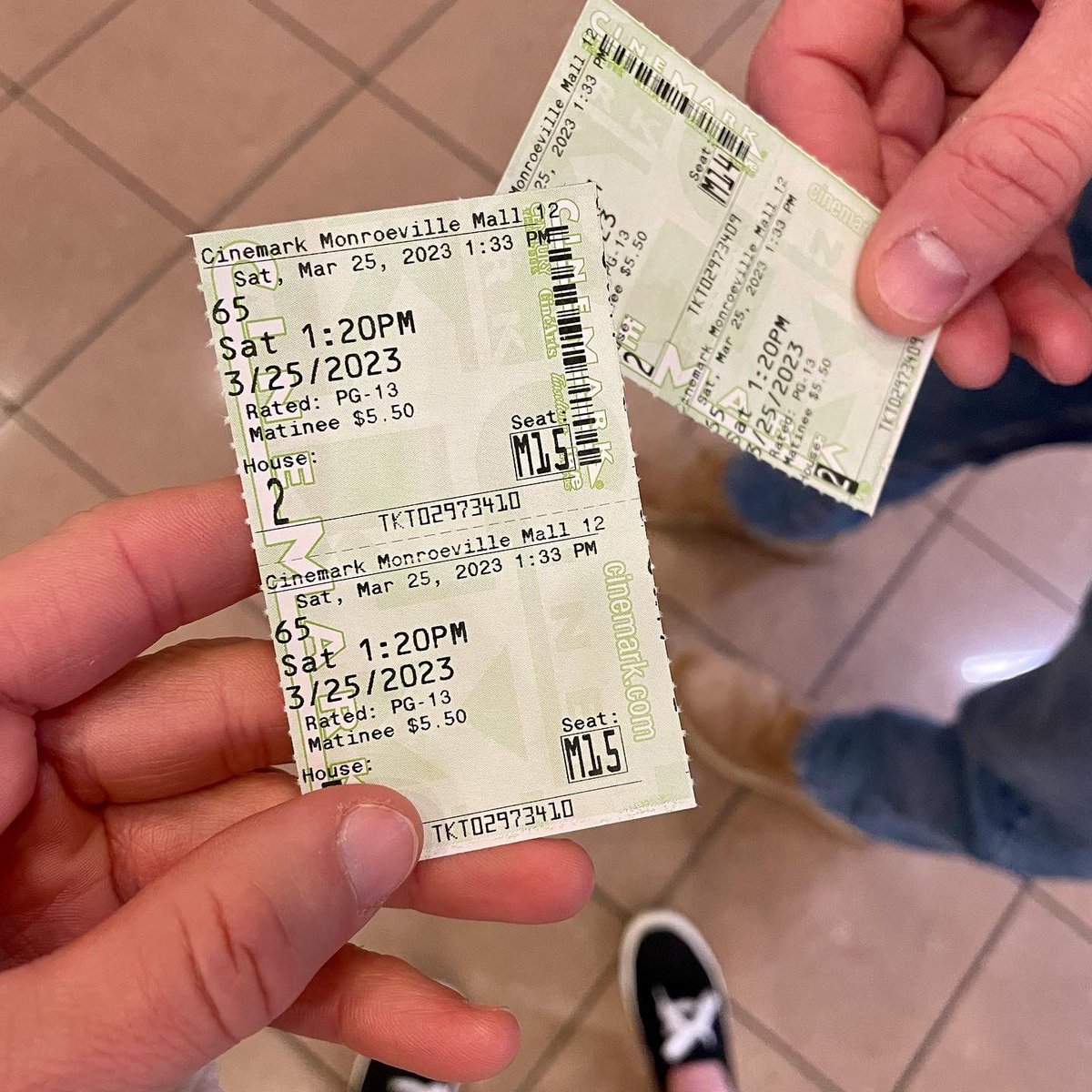 AnywhoKim's tweet photo. Day Date❤️#target #movies @Target #date #married https://t.co/ffilovCdXn