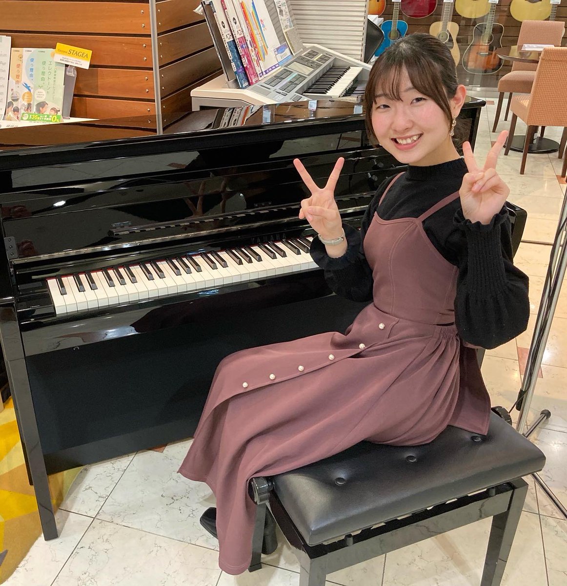 meru_klavier's tweet photo. 今日はヤマハ岡山店で弾いてきましたー😊
雨のなか、ご来場くださりありがとうございました✨✨
終演後も沢山のお客さまとお話でき楽しい時間でした💞
#ヤマハ #クラビノーバ #clavinova
#clp735 #clp745 #clp775 #clp785
#cvp709 #cvp805 #cvp809 #ヤマハ岡山店
#ヤマハデモンストレーター #重谷萌瑠 https://t.co/GjfodG1Az4