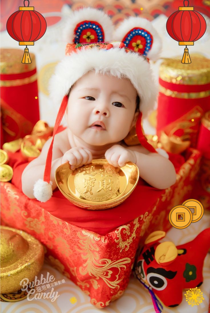 HHcommunity's tweet photo. [เฟินเฝิ่นหยู] หลังจากสมรสได้ไม่นาน นางจะมีข่าวตั้งครรภ์ ให้กำเนิดคุณชายตัวน้อยจากตระกูลหยวนที่หน้าเหมือนพ่อไม่มีผิด

นางเข้าวังมาเป็นแม่นมให้กับองค์ชายสาม บุตรของจินไฉเหริน ผู้เป็นทั้งเจ้านาย และน้องสะใภ้ของนาง

คุณชายตระกูลหยวนได้เป็นเพื่อนร่วมเรียนขององค์ชายสามตั้งแต่วันนั้น+ https://t.co/QbY09yWvg9