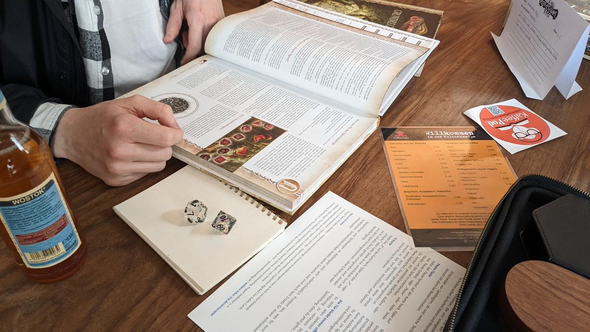 Unser Rückblick auf die #gratisrollenspieltag (e) in Chemnitz auf: 

facebook.com/KaffeesatzChem…

Vielen Dank an <a href="/GRT_Orga/">Gratisrollenspieltag</a> und alle die mitgeholfen sowie mitgespielt haben 🎲

#pnpde #grt2023 #gratisrollenspieltag #chemnitz #chemnitz2025 #kultur