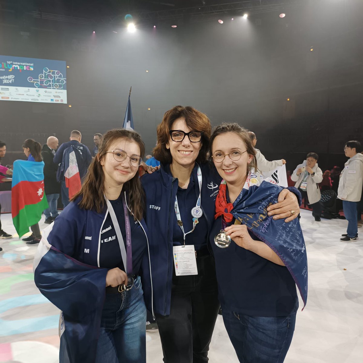 karinedesroses's tweet photo. #Abilympics à Metz.
🥇Médaille d’or en art floral: Sylvaine
🥈Médaille d’argent en art floral: Célia 
🥈Médaille d’argent en coiffure : Juliette.
Bravo mesdemoiselles, un grand merci aussi aux formateurs du CFA CMA86.
 #worldskillsfrance, #Abilympics2023, sont nos JO @ODM_NA https://t.co/nkoS1yxx4a