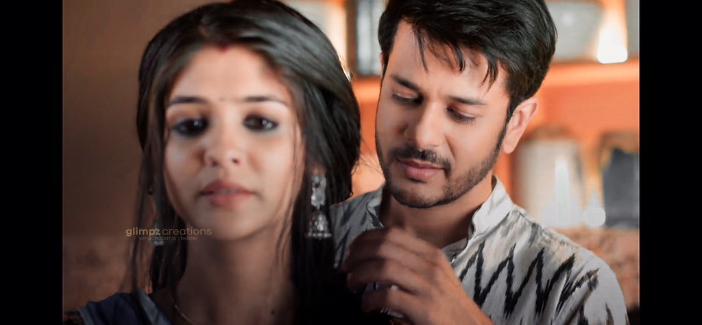 bairaagix's tweet photo. “ab theek?”
“thank you!”

been deprived of soft itv romance since ages. this serve is so real 🥺✨ https://t.co/caubVURXwG