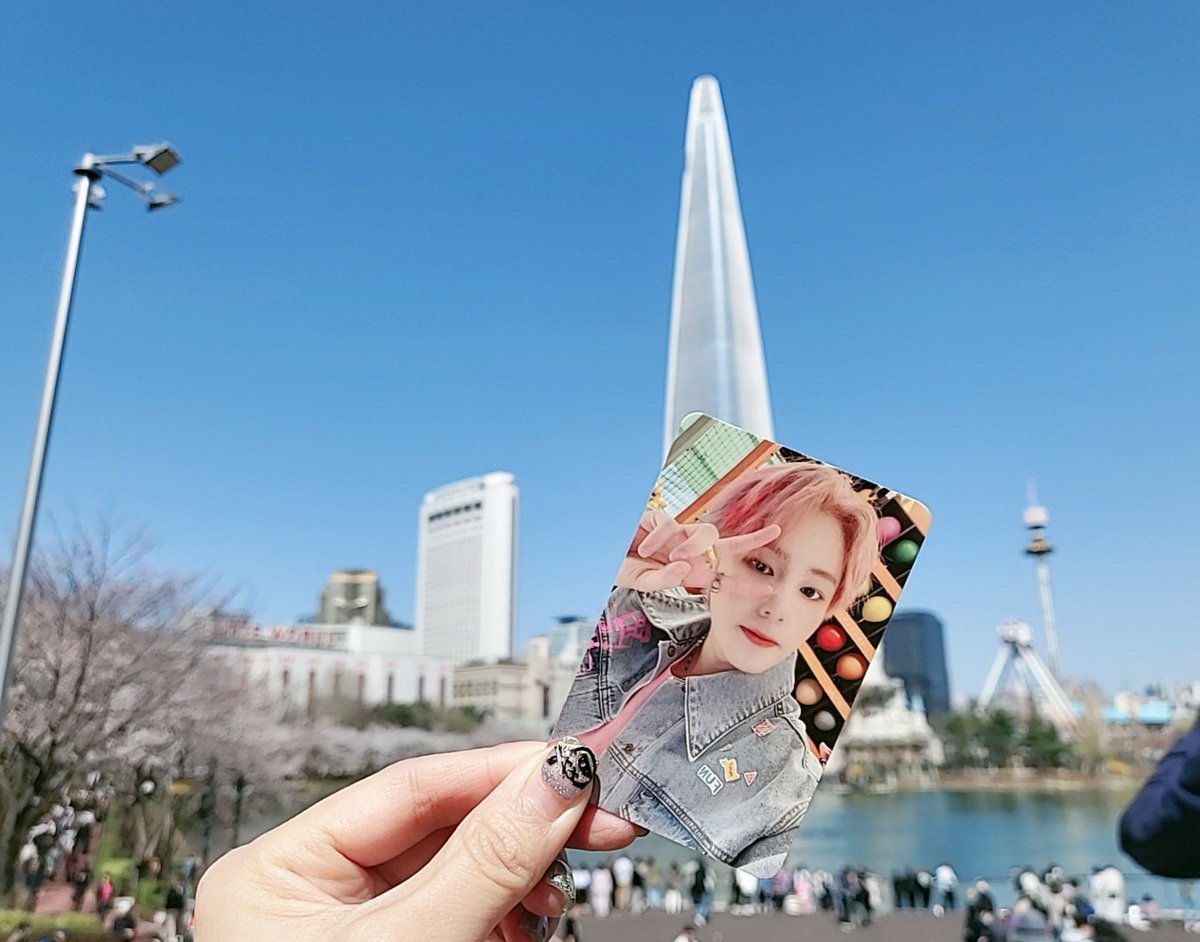 seng_cloud0322's tweet photo. 봄왔봄 🌸 성운시 💜
구름☁ 한 점 없이 푸른 하늘 💙
복귀 전 이쁘게 인사 남겨줘서 고마워 💛

셍일 주간 성운이랑 함께 한 추억들로
외롭지 않을 따뜻한 봄을 선물 받았다
하성운과 하늘은 늘 함께란 걸..
다시 느낀 소중한 3월 ꒰◍ˊ◡ˋ꒱੭⁾⁾ https://t.co/VG4wtNM9Kj