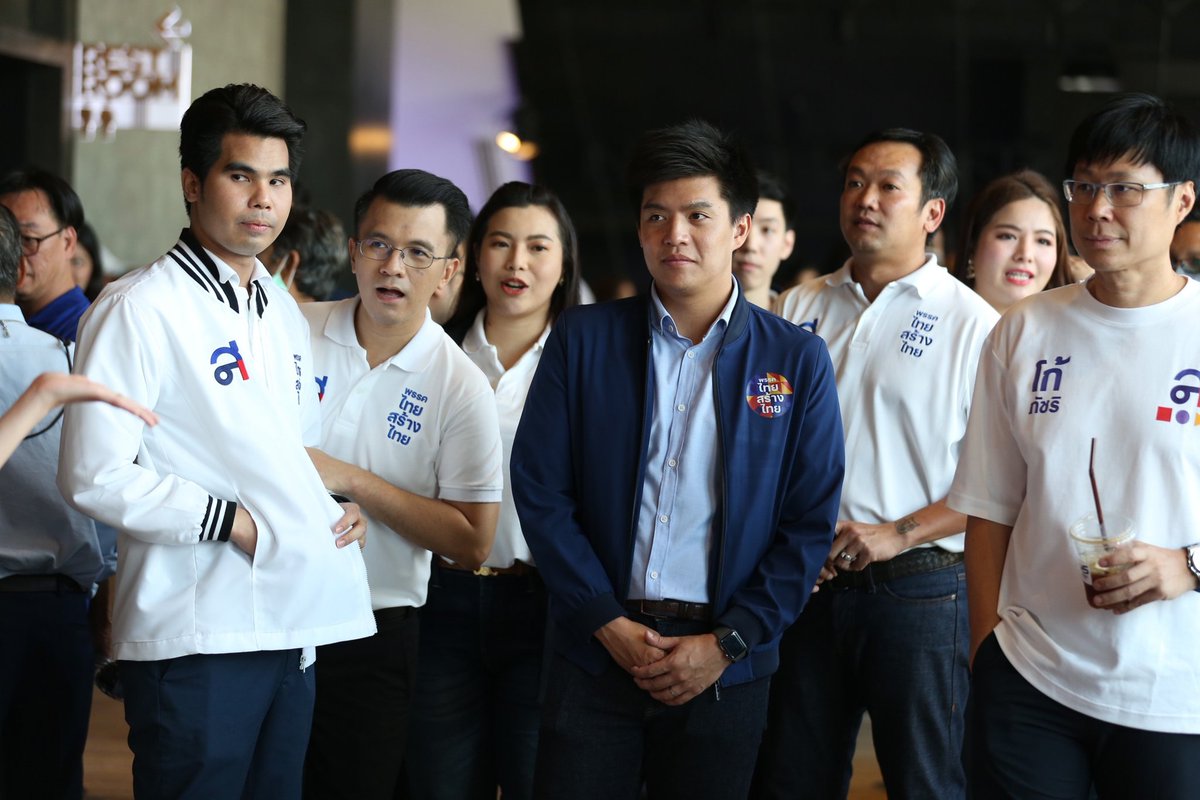 thaisangthai's tweet photo. ขอเชิญชวนทุกท่าน รับฟังคำประกาศครั้งสำคัญของพรรค #ไทยสร้างไทย ในการเป็นทางเลือกใหม่ทางรอดประเทศ 

คำประกาศครั้งสำคัญ ที่เราจะประกาศว่า ไทยสร้างไทยไม่สนับสนุนเผด็จการอย่างเด็ดขาด รวมทั้งไม่สนับสนุนการผสมพันธุ์ข้ามขั้ว

พบกันใน Liveสด เพจพรรคไทยสร้างไทย วันนี้ เวลา 13.00 น. ค่ะ https://t.co/Fn3gMV5VpB