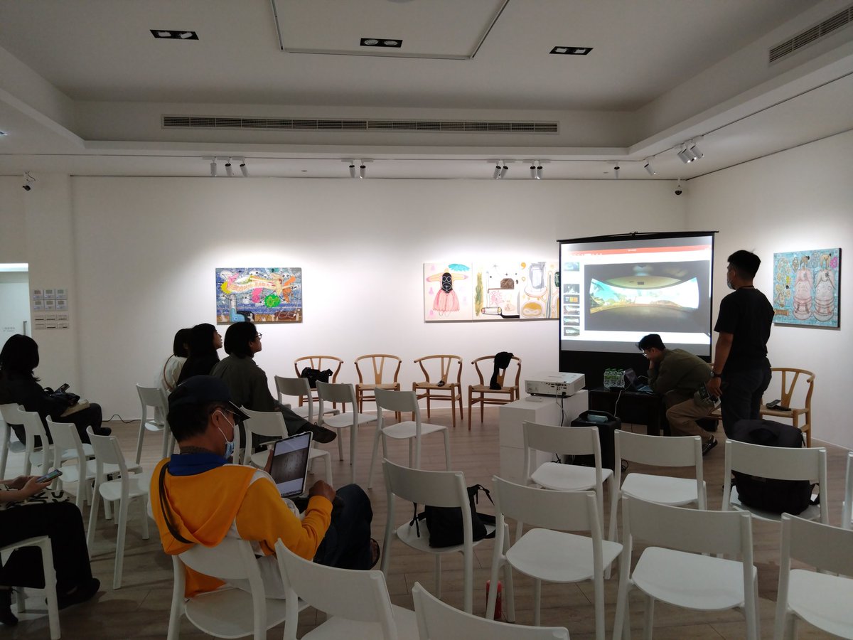 We had a happy talk this afternoon.
 <a href="/2enter_art/">2enter</a>