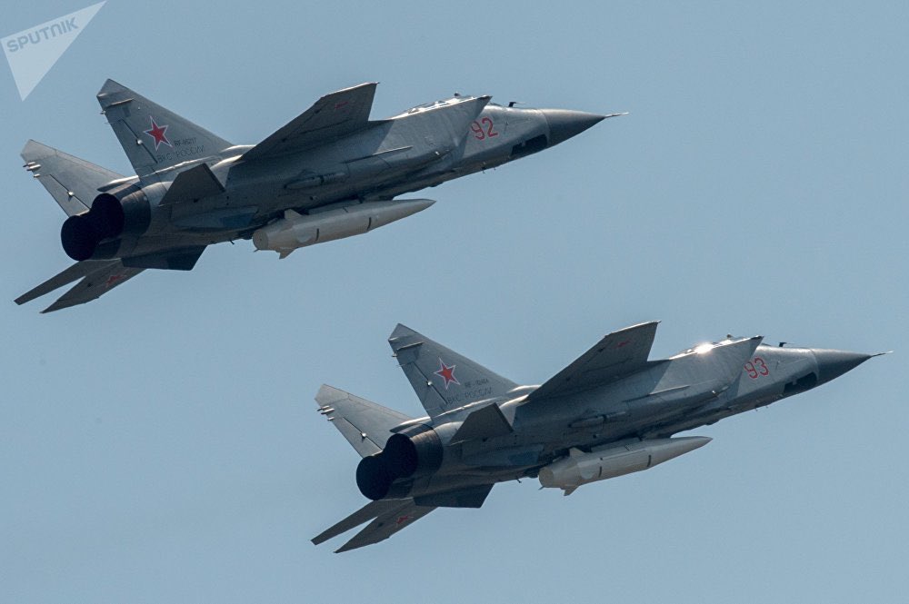 Kanthan2030's tweet photo. Russia will place some tactical nuclear weapons in #Belarus. This is in response to the West supplying Uranium-tipped munitions to Ukraine.

Russia has 2,000 tactical nuclear weapons — these can be delivered via missiles and planes. The warheads could even be simply driven into an area and detonated.

Russia also has 6,000 nukes - the big ones - of which 1,500 are ready to be launched any time. Here’s the breakdown:

🔹800 - land-based ballistic missiles
🔹600 - launched from submarines
🔹200 - bomber jets 

The US doesn’t care since the first ones to get annihilated in a nuclear holocaust will be Europeans. 

If Ukrainian Nazis are dumb pawns, Europe is a bigger schmuck.