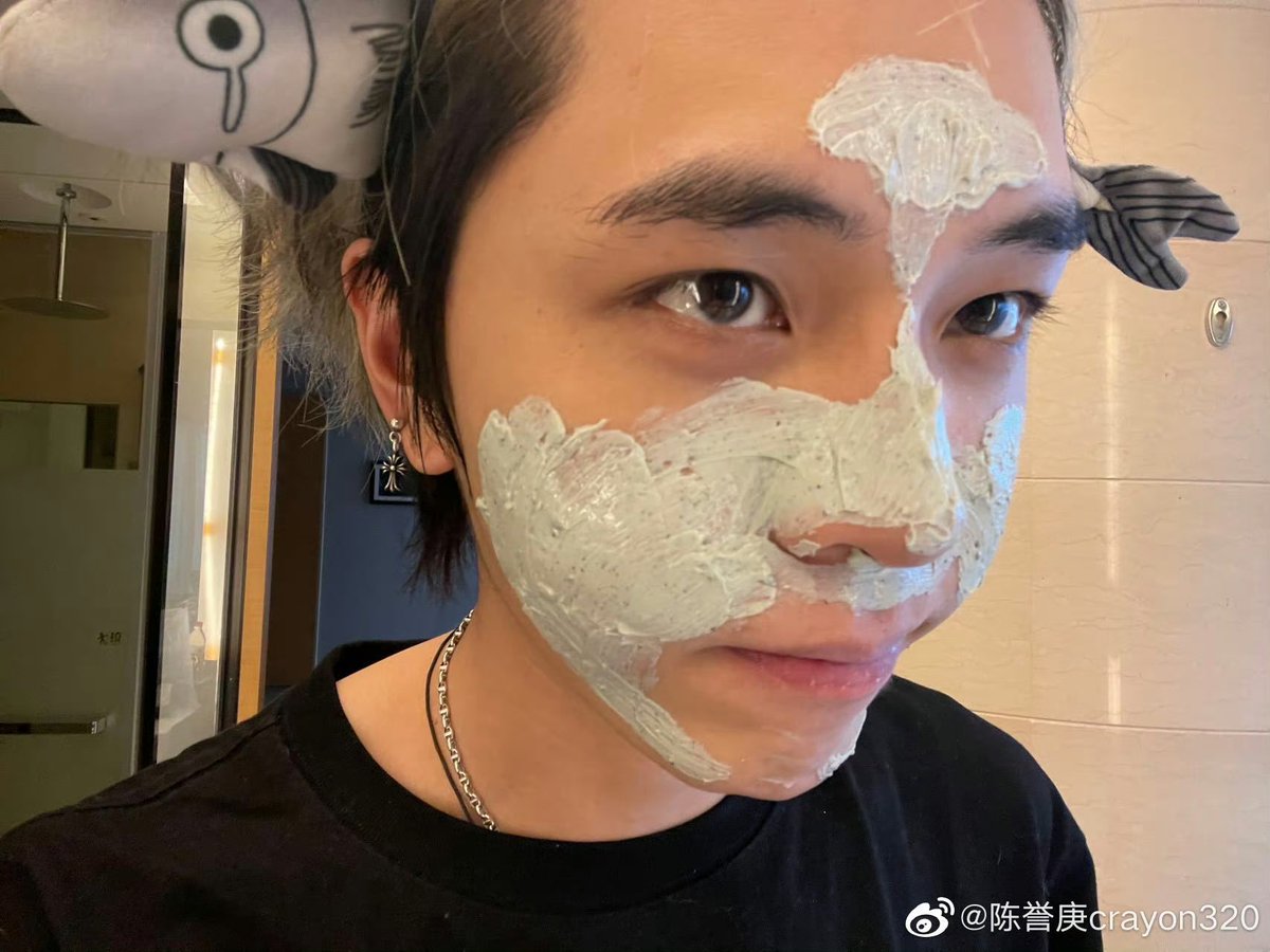 CHASEWITHYU's tweet photo. 🔖 陈誉庚crayon320 Weibo Update

周末好 fish fish🐟 
好可爱，Have a good weekend 🫶🏻

#CHENYUGENG #เฉินอวี้เกิง #陈誉庚 
#천위겅 #CRAYON https://t.co/MM5qiduvmr