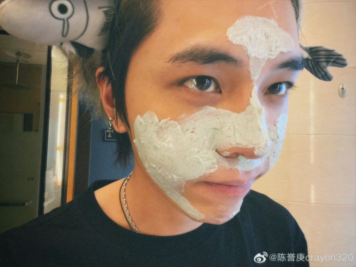 CHASEWITHYU's tweet photo. 🔖 陈誉庚crayon320 Weibo Update

周末好 fish fish🐟 
好可爱，Have a good weekend 🫶🏻

#CHENYUGENG #เฉินอวี้เกิง #陈誉庚 
#천위겅 #CRAYON https://t.co/MM5qiduvmr