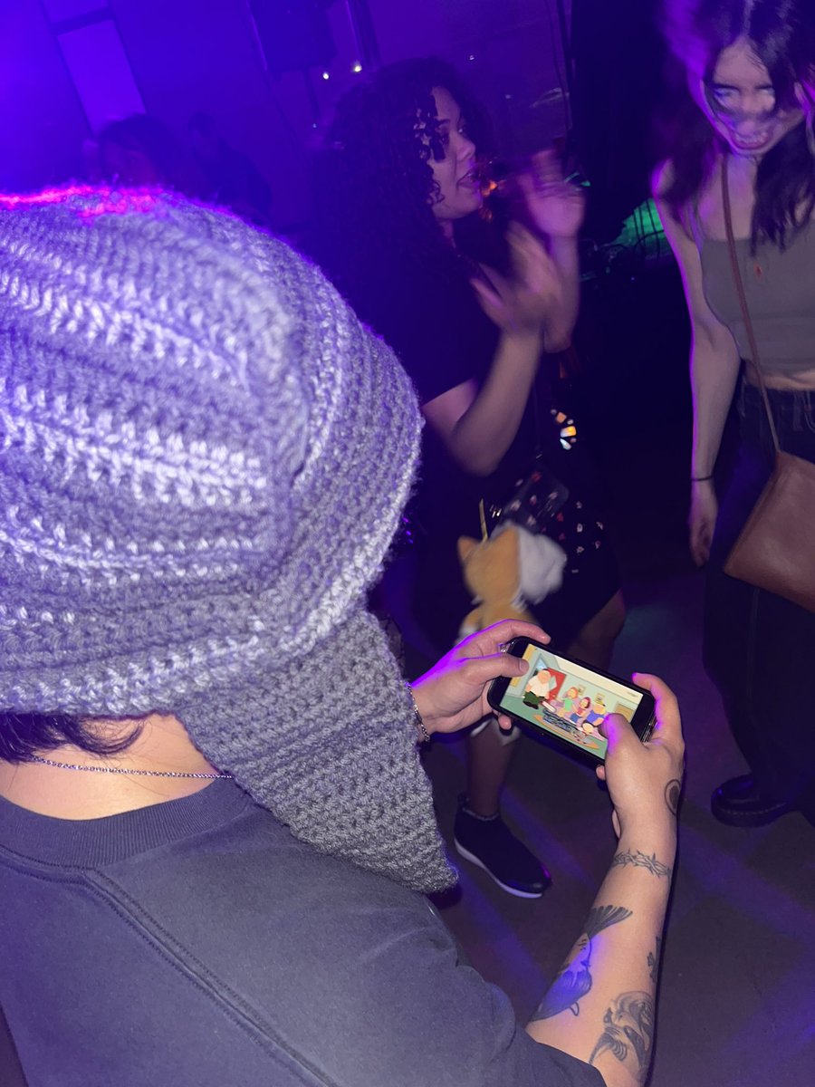 sistergrace_'s tweet photo. Boring ass club https://t.co/lHdztkShWL